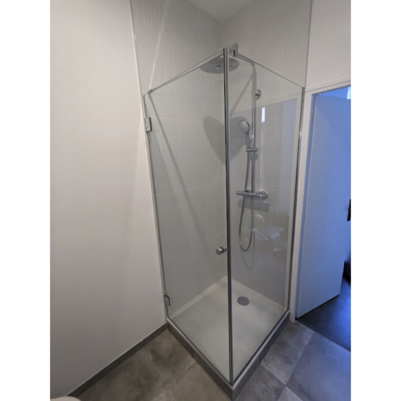 Porte en verre trempe 8 mm sur mesure TRIGO