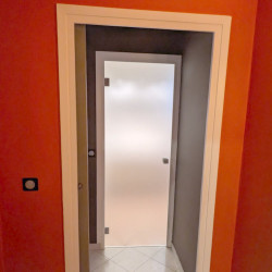 Porte d'intérieur en verre trempé sur mesure pour cadre de porte - SAVESTA