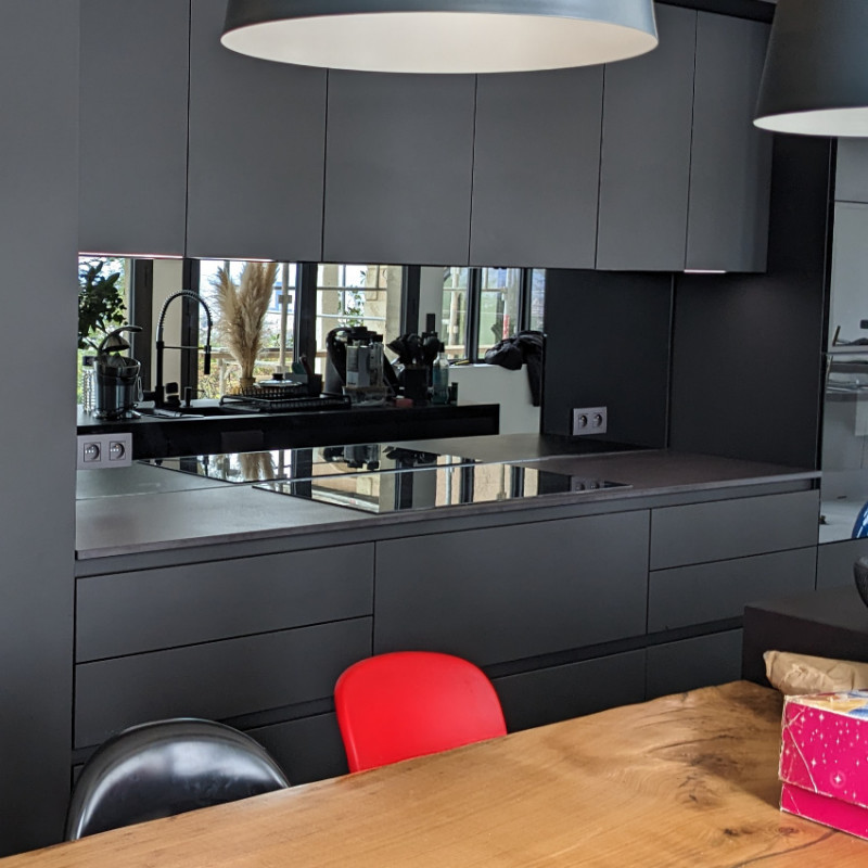 Crédence miroir noir sur mesure
