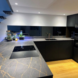 Protection en verre pour cuisine - miroir noir