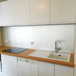 Crédence en miroir dépoli