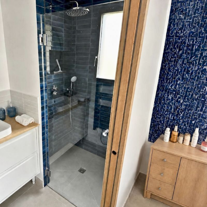 Porte de douche pivotante en verre 8mm trempé sur mesure - TRIGO - Charnières DECO 360 bilatérale