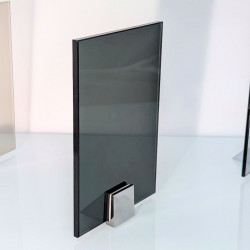 Verre noir trempé