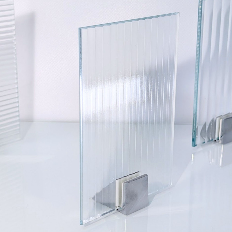 Verre texturé strié RAYWALL 90 trempé de 4mm