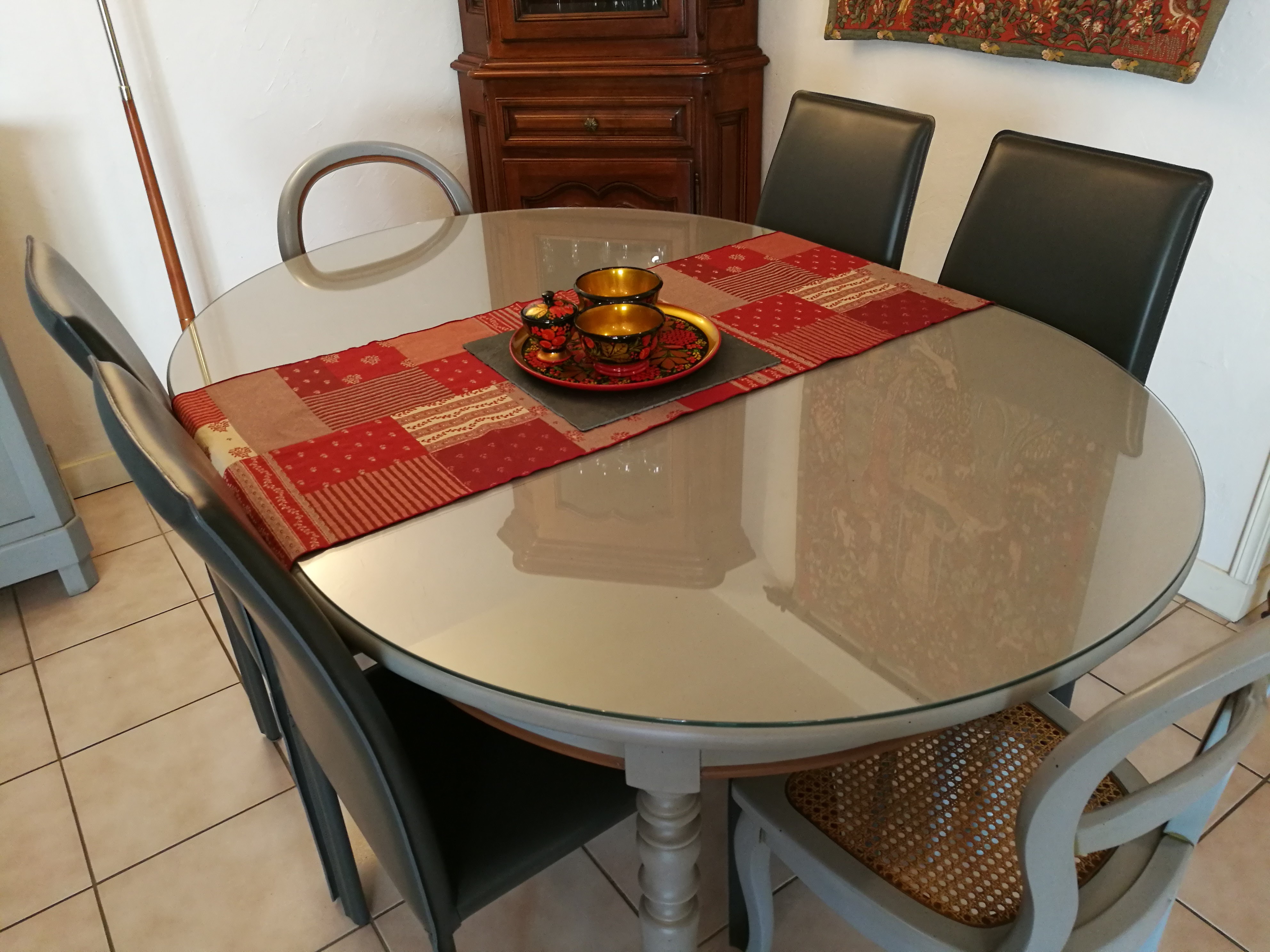 Protection de verre pour votre table sur mesure. Commandes au